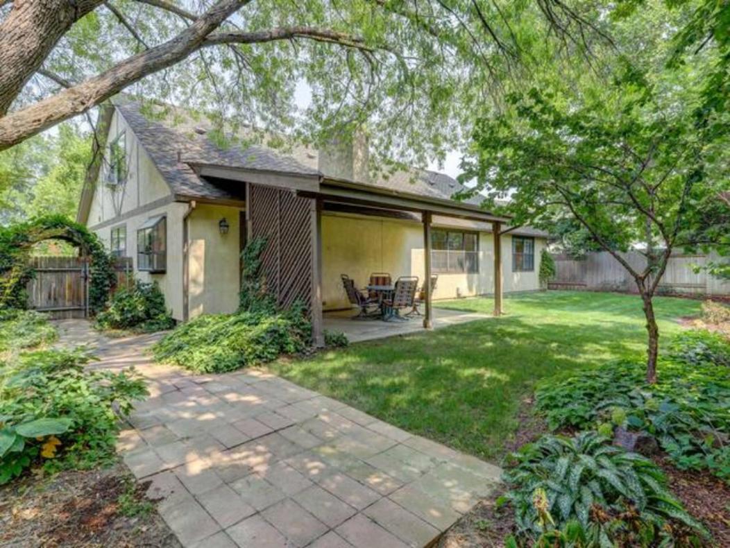 Experience Nirvana With Artwork Collections From Around The Globe Located In Lakewood Neighborhood In Se Boise Next To A Park, Minutes From Bown Crossing And The Boise River, 10 Minutes To Downtown, 4 Beds, Sleeps 8, Pets Welcome In Large Fenced In Y エクステリア 写真
